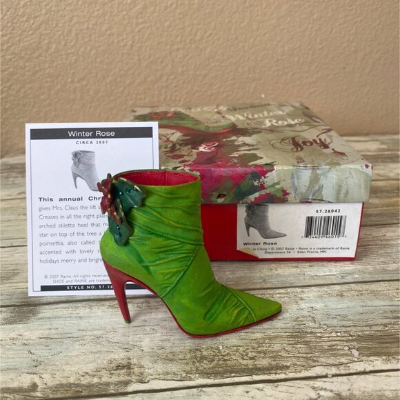 Just the Right Shoe Winter Rose Boot Christmas Figurine by Raine w/Box 57.26042 - Picture 1 of 12